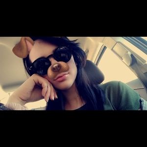 Meet your Posher, Jori